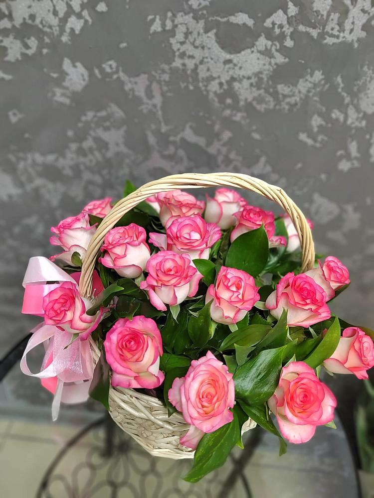 Цветочная композиция из Розы в корзине в Нижний Ингаш