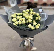 Букет Белые кустовые розы Солинеро в Нижний Ингаш