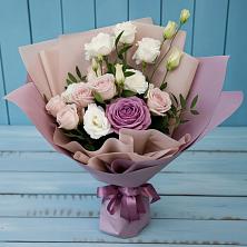 Букет цветов из:  Розы и Лизиантусы в Нижний Ингаш