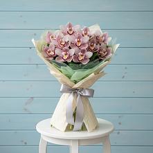 Букет цветов из:  Орхидеи и Розы в Нижний Ингаш