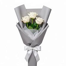 Букет 3 белые розы в Нижний Ингаш