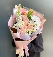 Букет цветов из:  Хризантемы и Розы в Нижний Ингаш
